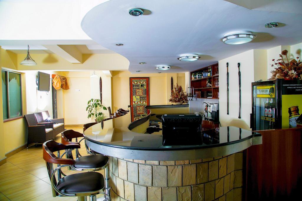 Batians Apartment Hotel Nairobi Bagian luar foto